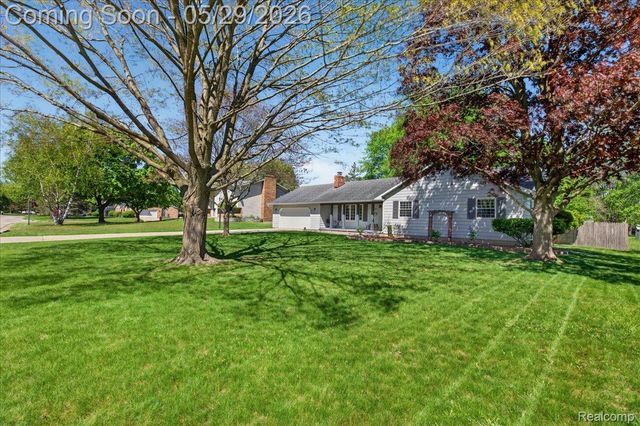 10350 Ataberry Drive, Vienna Charter Township, MI 48420
