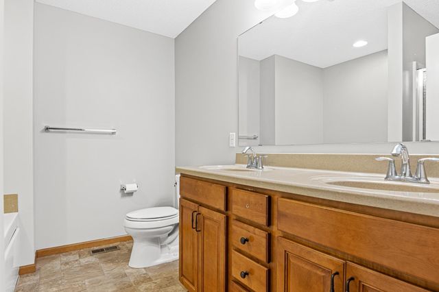 10174 Indigo Drive, Eden Prairie, MN 55347