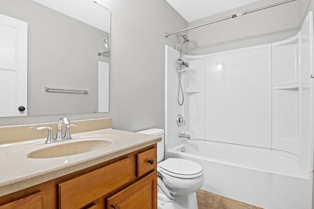 10174 Indigo Drive, Eden Prairie, MN 55347