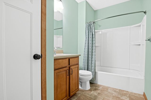 10174 Indigo Drive, Eden Prairie, MN 55347