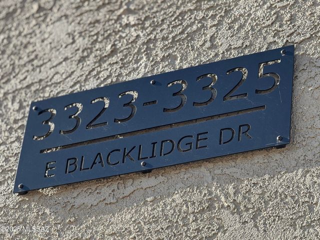 3323 E Blacklidge Dr, Tucson, AZ 85716