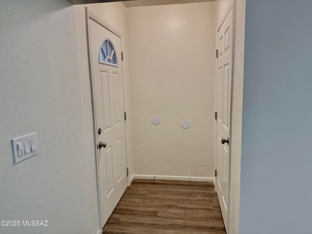 3323 E Blacklidge Dr, Tucson, AZ 85716