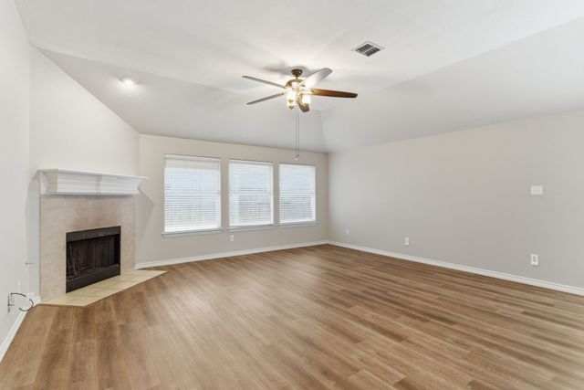 1633 Yellowstone Avenue, Lewisville, TX 75077