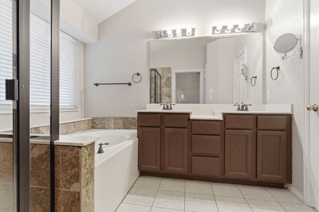 1633 Yellowstone Avenue, Lewisville, TX 75077