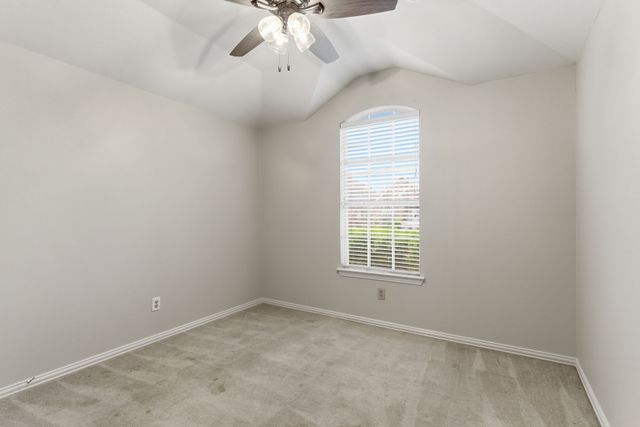 1633 Yellowstone Avenue, Lewisville, TX 75077