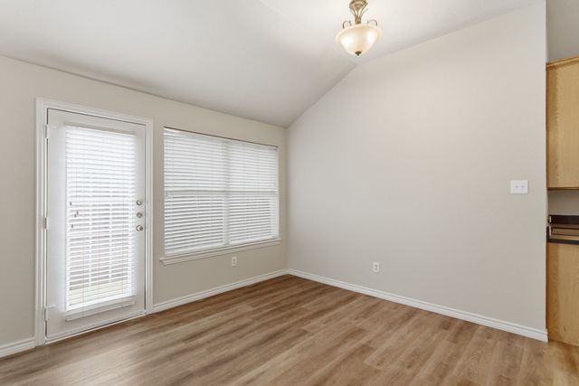 1633 Yellowstone Avenue, Lewisville, TX 75077