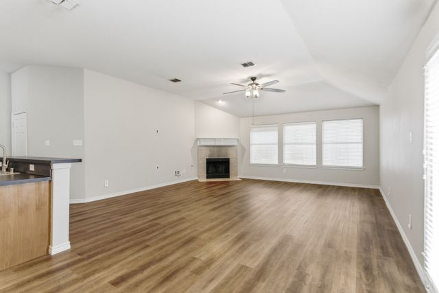 1633 Yellowstone Avenue, Lewisville, TX 75077