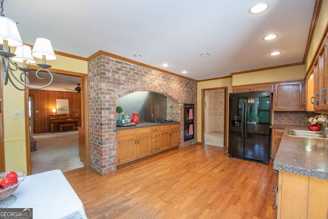 505 Pine Circle, Peachtree City, GA 30269