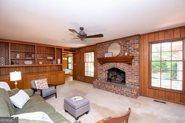 505 Pine Circle, Peachtree City, GA 30269