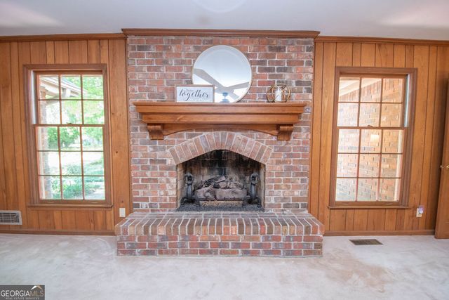 505 Pine Circle, Peachtree City, GA 30269