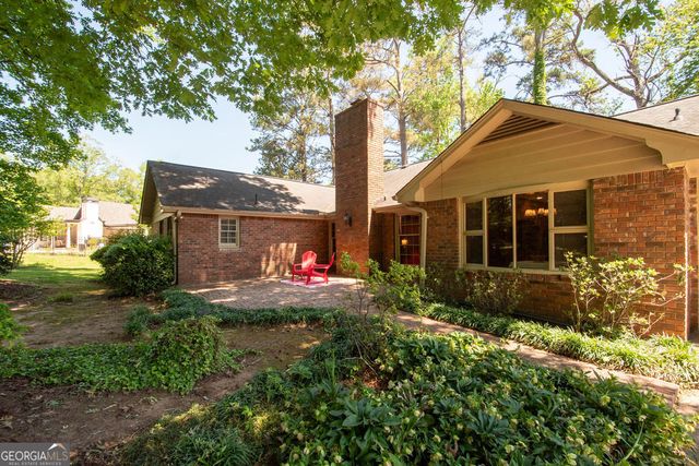 505 Pine Circle, Peachtree City, GA 30269
