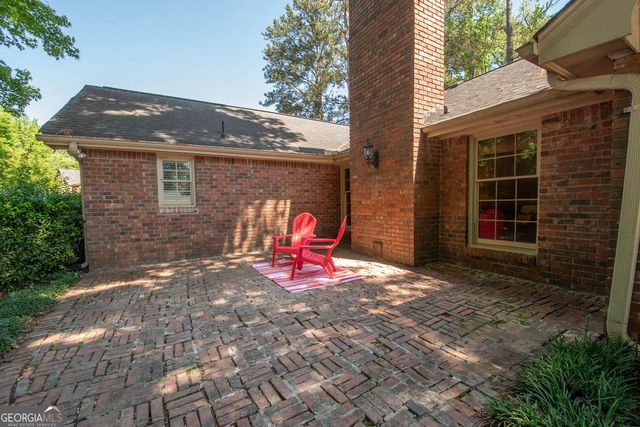 505 Pine Circle, Peachtree City, GA 30269