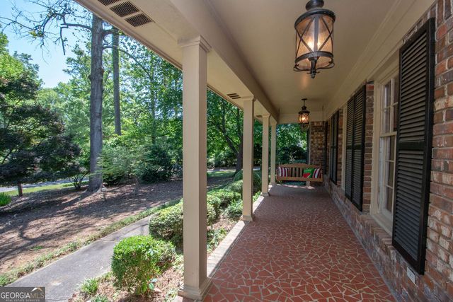 505 Pine Circle, Peachtree City, GA 30269