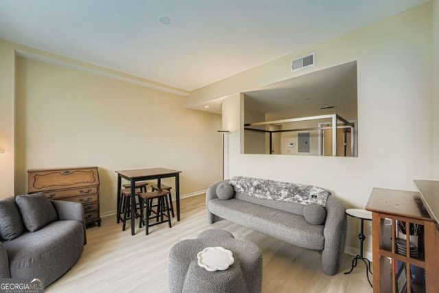 3040 Peachtree Road NW 1310, Atlanta, GA 30305