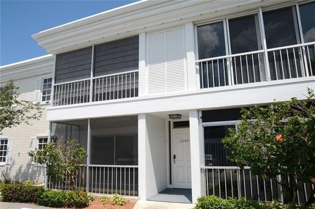 6499 BAY CLUB Drive 2, Fort Lauderdale, FL 33308