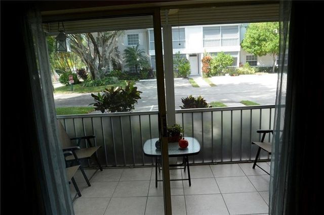 6499 BAY CLUB Drive 2, Fort Lauderdale, FL 33308