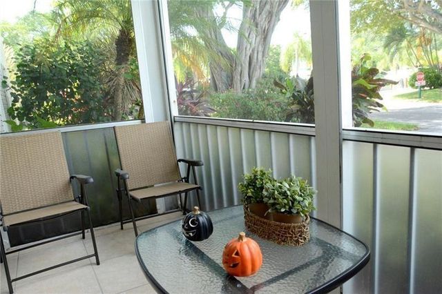 6499 BAY CLUB Drive 2, Fort Lauderdale, FL 33308