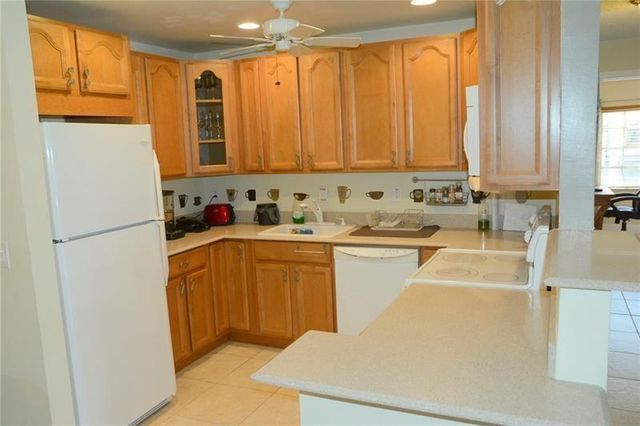 6499 BAY CLUB Drive 2, Fort Lauderdale, FL 33308