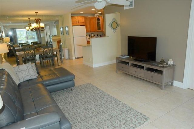 6499 BAY CLUB Drive 2, Fort Lauderdale, FL 33308