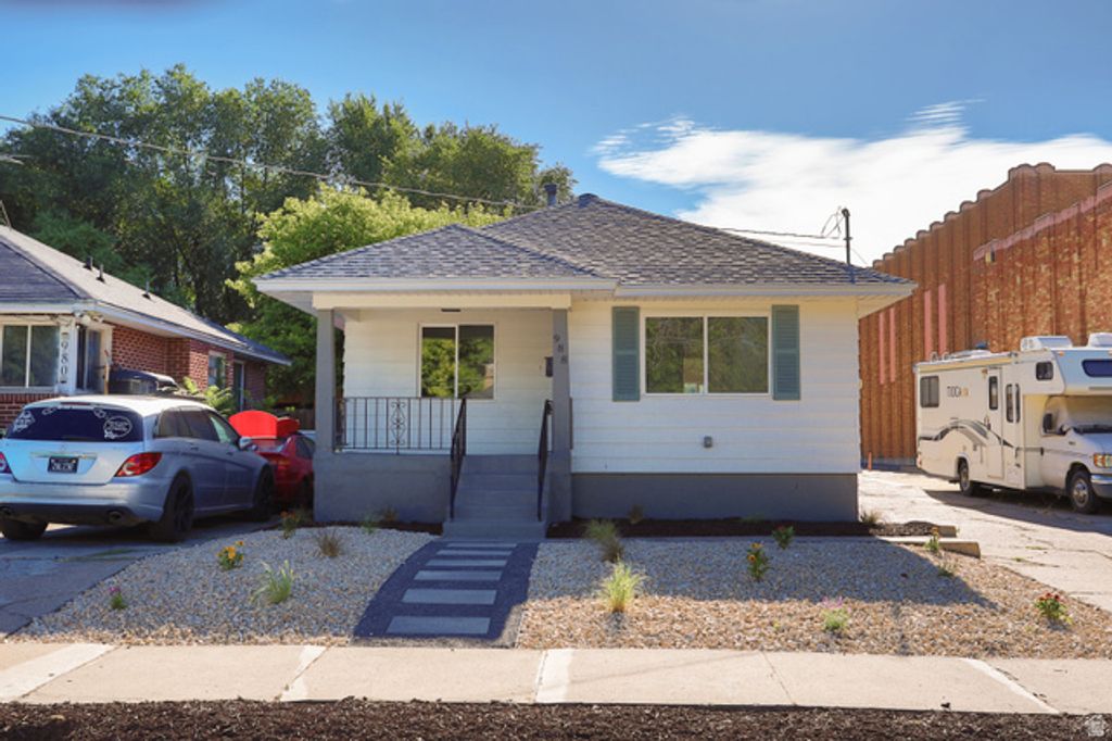 988 S JEFFERSON AVE, Ogden, UT 84404 — photo 2