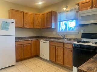 3 Hawkes St 2, Marblehead, MA 01945