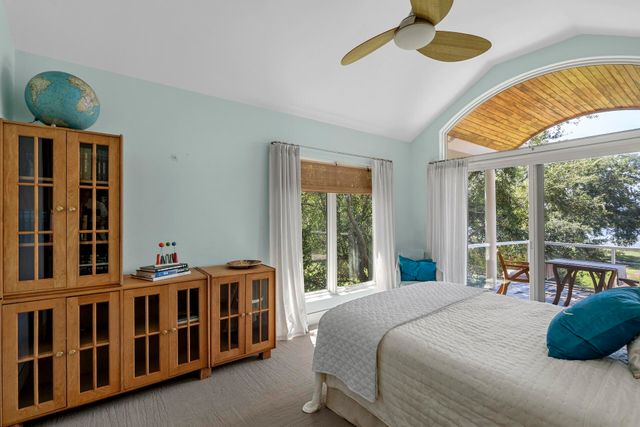 4853 Marshwood Drive, Hollywood, SC 29449