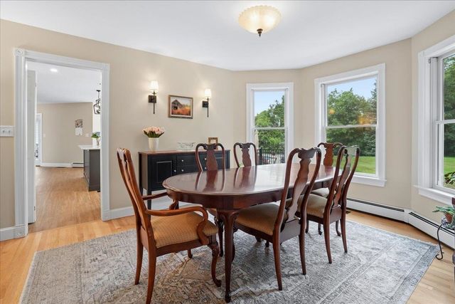 7 King James Drive, Londonderry, NH 03053