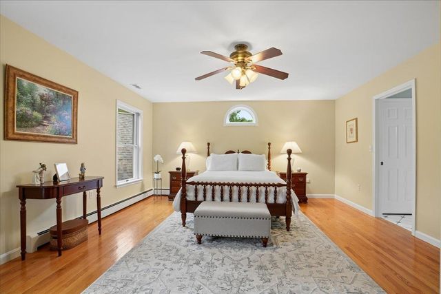 7 King James Drive, Londonderry, NH 03053