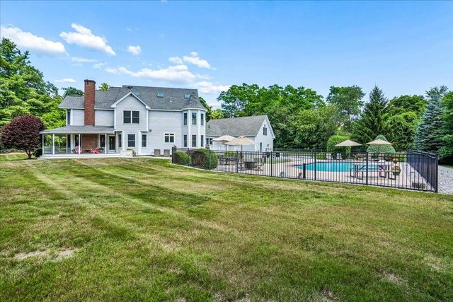 7 King James Drive, Londonderry, NH 03053