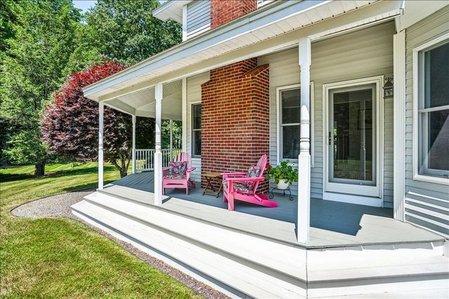 7 King James Drive, Londonderry, NH 03053