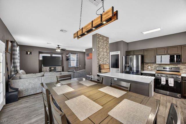 9331 Coral Berry Street, Las Vegas, NV 89123