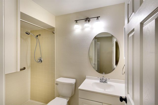 361 OAK HILL DRIVE 3, Sarasota, FL 34232