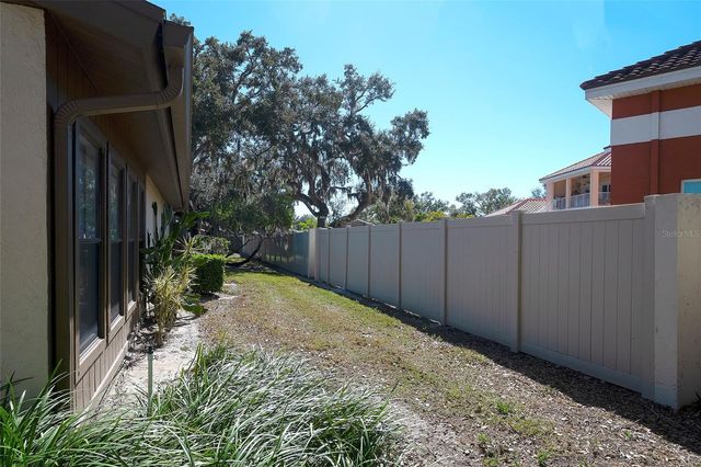 361 OAK HILL DRIVE 3, Sarasota, FL 34232