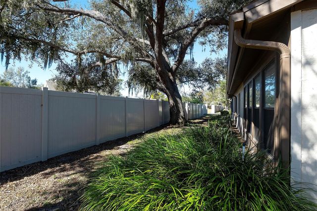 361 OAK HILL DRIVE 3, Sarasota, FL 34232