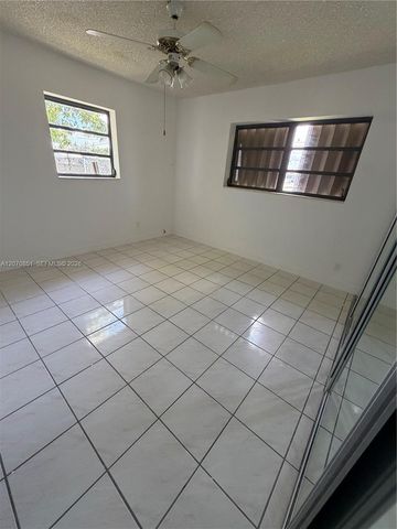 4175 SW 87th Avenue 1, Miami, FL 33165
