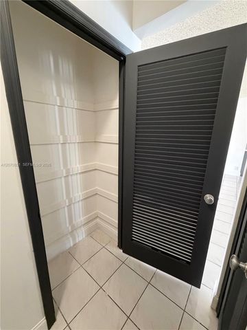 4175 SW 87th Avenue 1, Miami, FL 33165