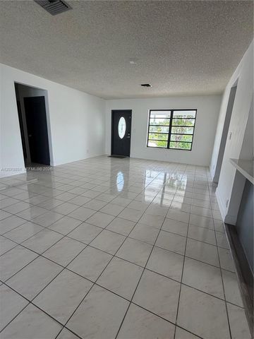 4175 SW 87th Avenue 1, Miami, FL 33165