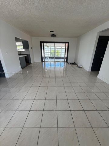 4175 SW 87th Avenue 1, Miami, FL 33165