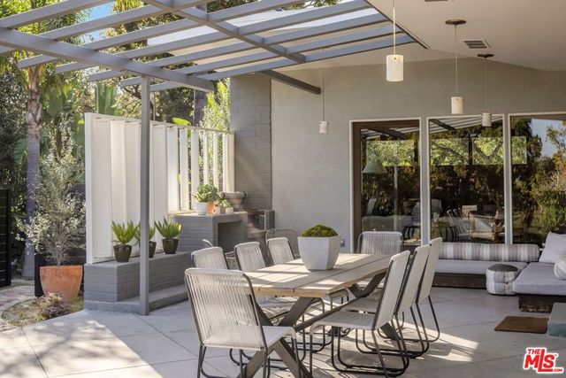 1009 Holly Road, Santa Paula, CA 93060