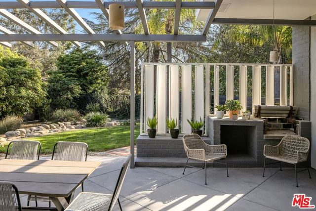 1009 Holly Road, Santa Paula, CA 93060