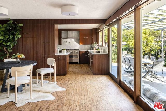 1009 Holly Road, Santa Paula, CA 93060