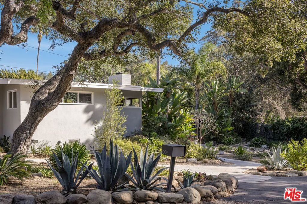 1009 Holly Road, Santa Paula, CA 93060