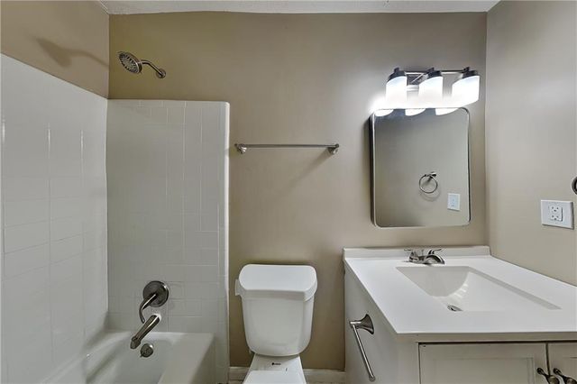 350 Ivy Mill Court, Roswell, GA 30076