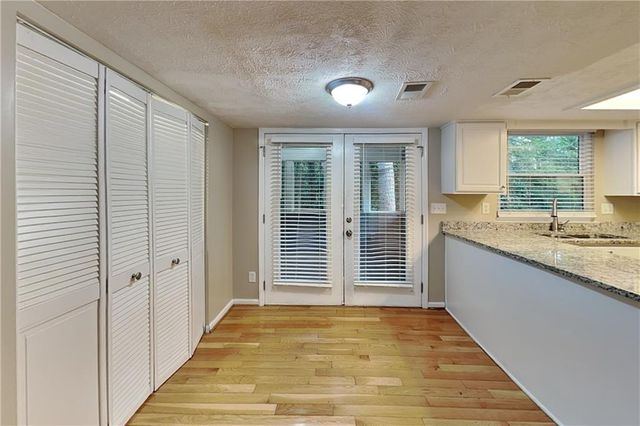 350 Ivy Mill Court, Roswell, GA 30076