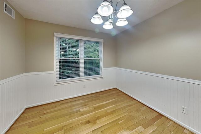 350 Ivy Mill Court, Roswell, GA 30076