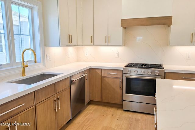 100 Haddonfield Avenue A, Lavallette, NJ 08735
