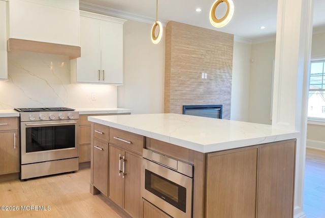 100 Haddonfield Avenue A, Lavallette, NJ 08735
