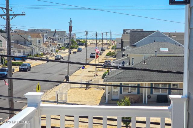 100 Haddonfield Avenue A, Lavallette, NJ 08735