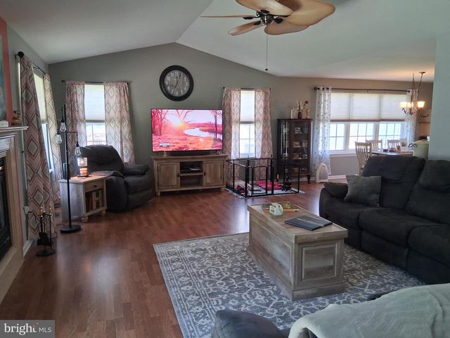 210 S LANDING DR, Milford, DE 19963