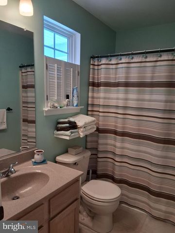 210 S LANDING DR, Milford, DE 19963